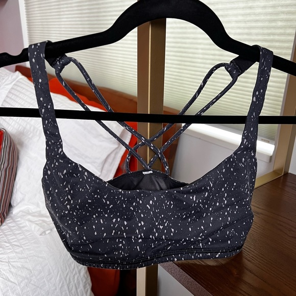 Lululemon Free To Be Bra Butterfly Texture Mink Berry Black - Picture 3 of 5